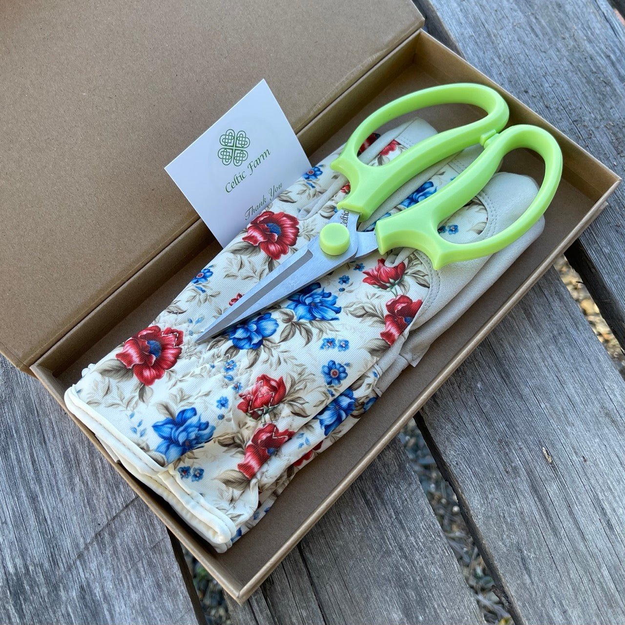 Garden Gift Box - Gloves and Herb Snips